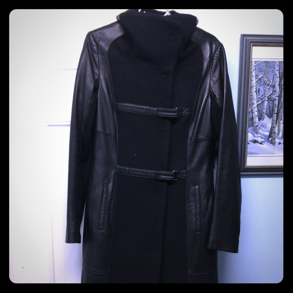 Trench coat fitted sleeves Danier real leather
